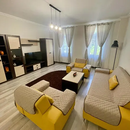 Apartment Enjoy - Spacious Retreat In Our